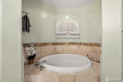 2551 Thorndyke Avenue W #102, Seattle, WA 98199 - Photo 21