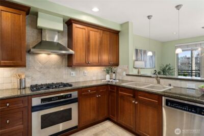 2551 Thorndyke Avenue W #102, Seattle, WA 98199 - Photo 3