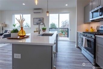 1024 N 8th Street , Mount Vernon, WA 98273 - Photo 6