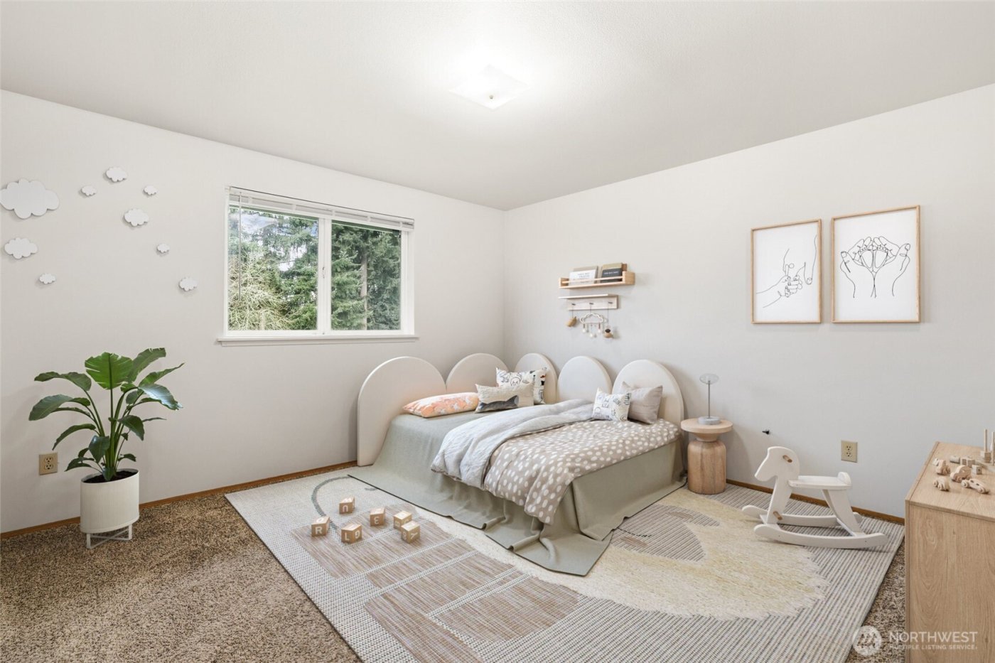 643 School Street SE, Lacey, WA 98503