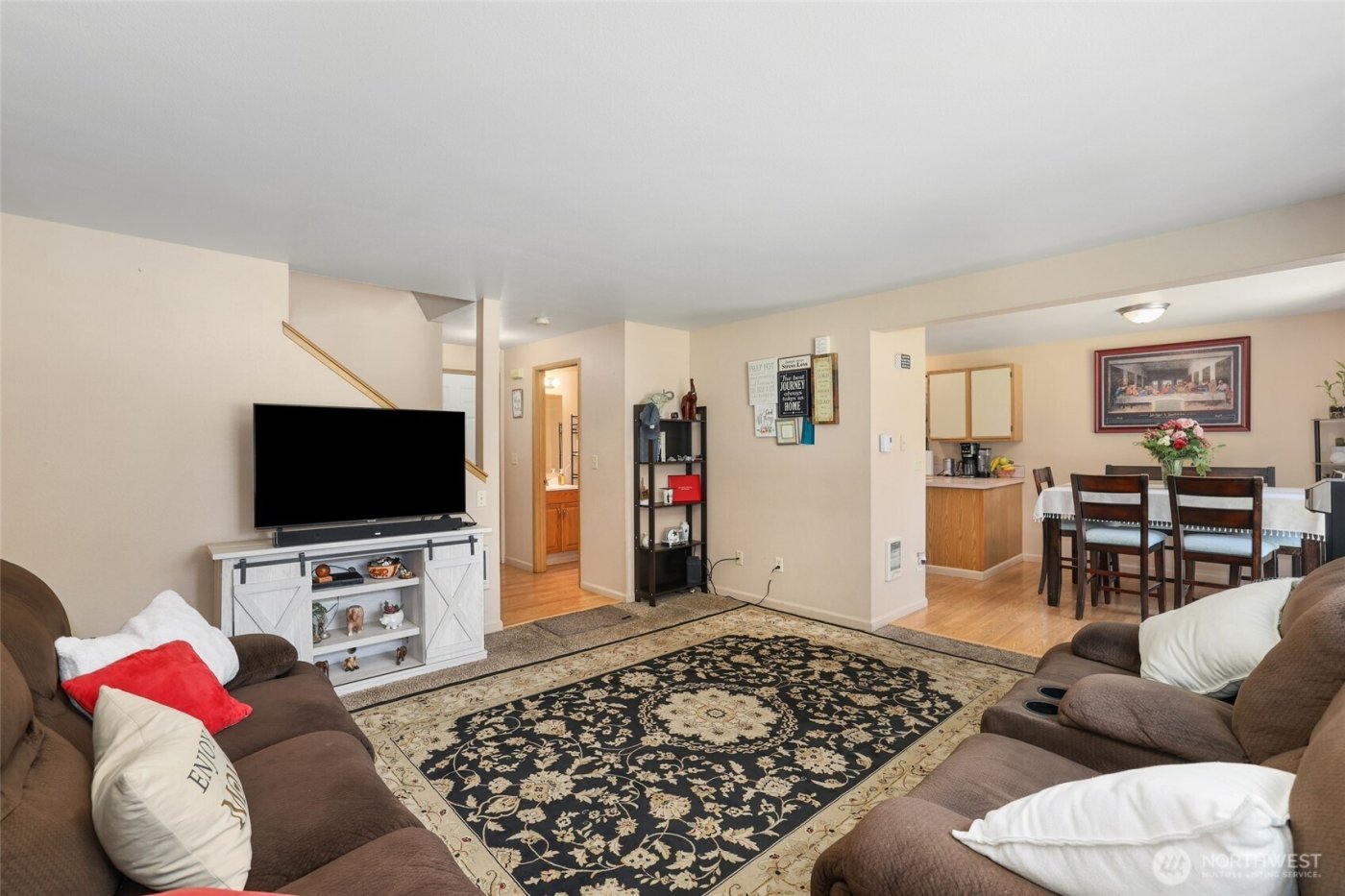 643 School Street SE, Lacey, WA 98503