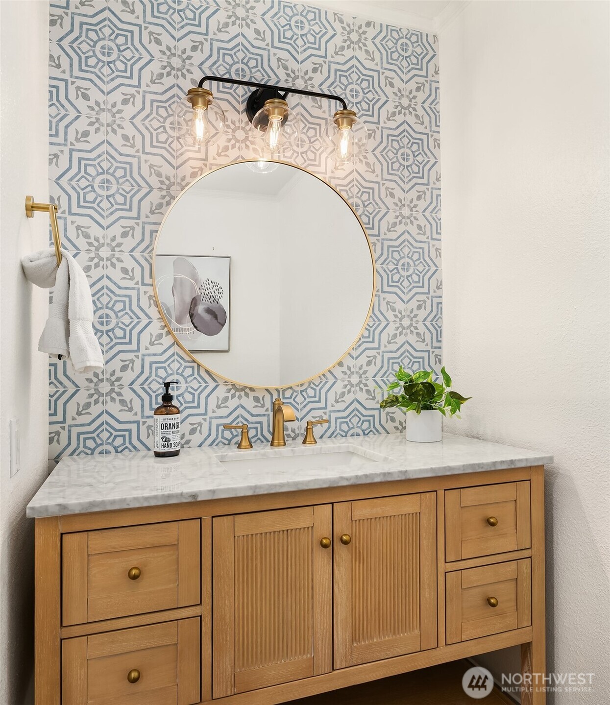 16430 133rd Court NE, Redmond, WA 98052