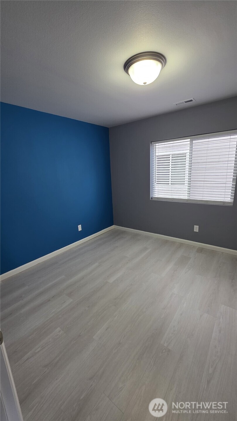 5354 50th Loop SE, Lacey, WA 98503