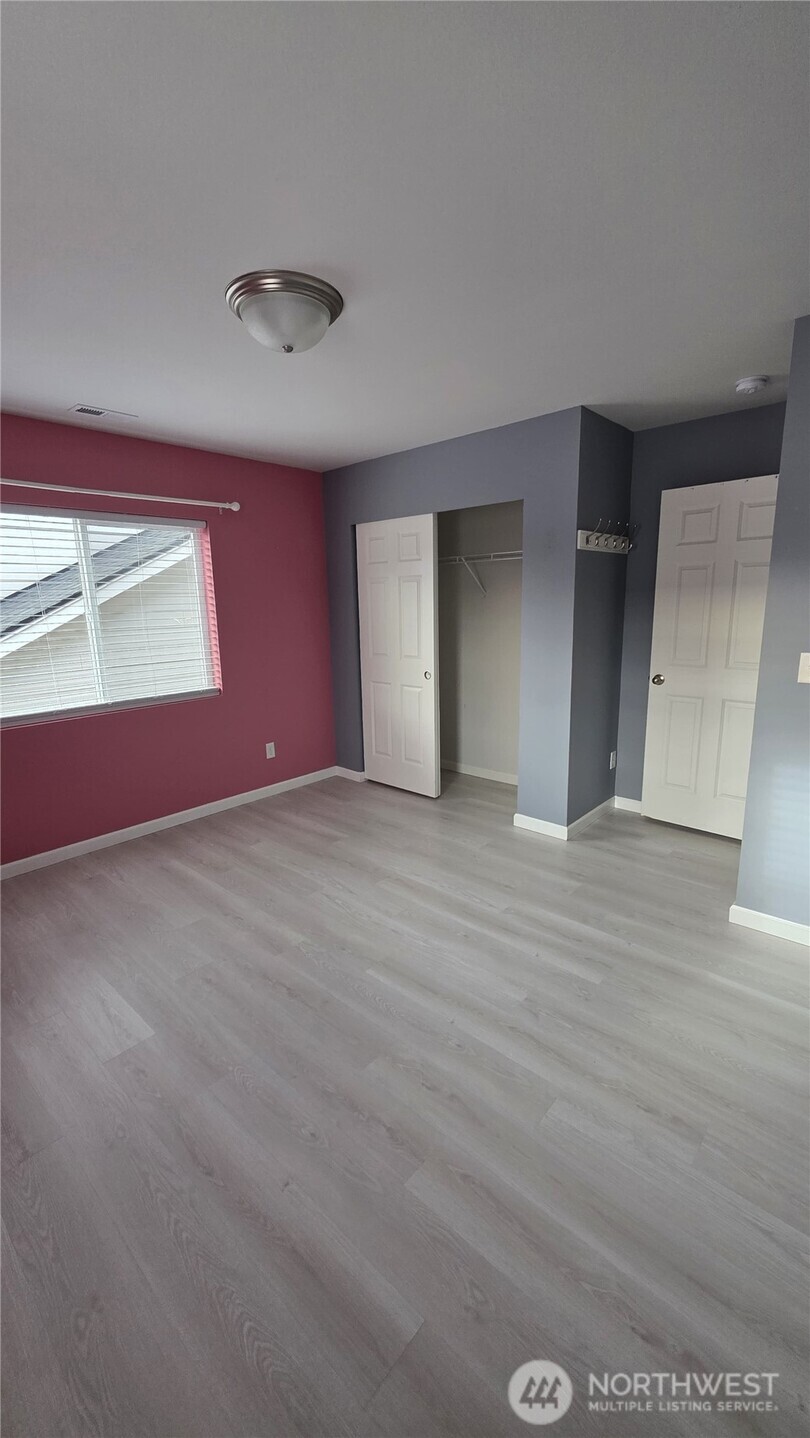 5354 50th Loop SE, Lacey, WA 98503