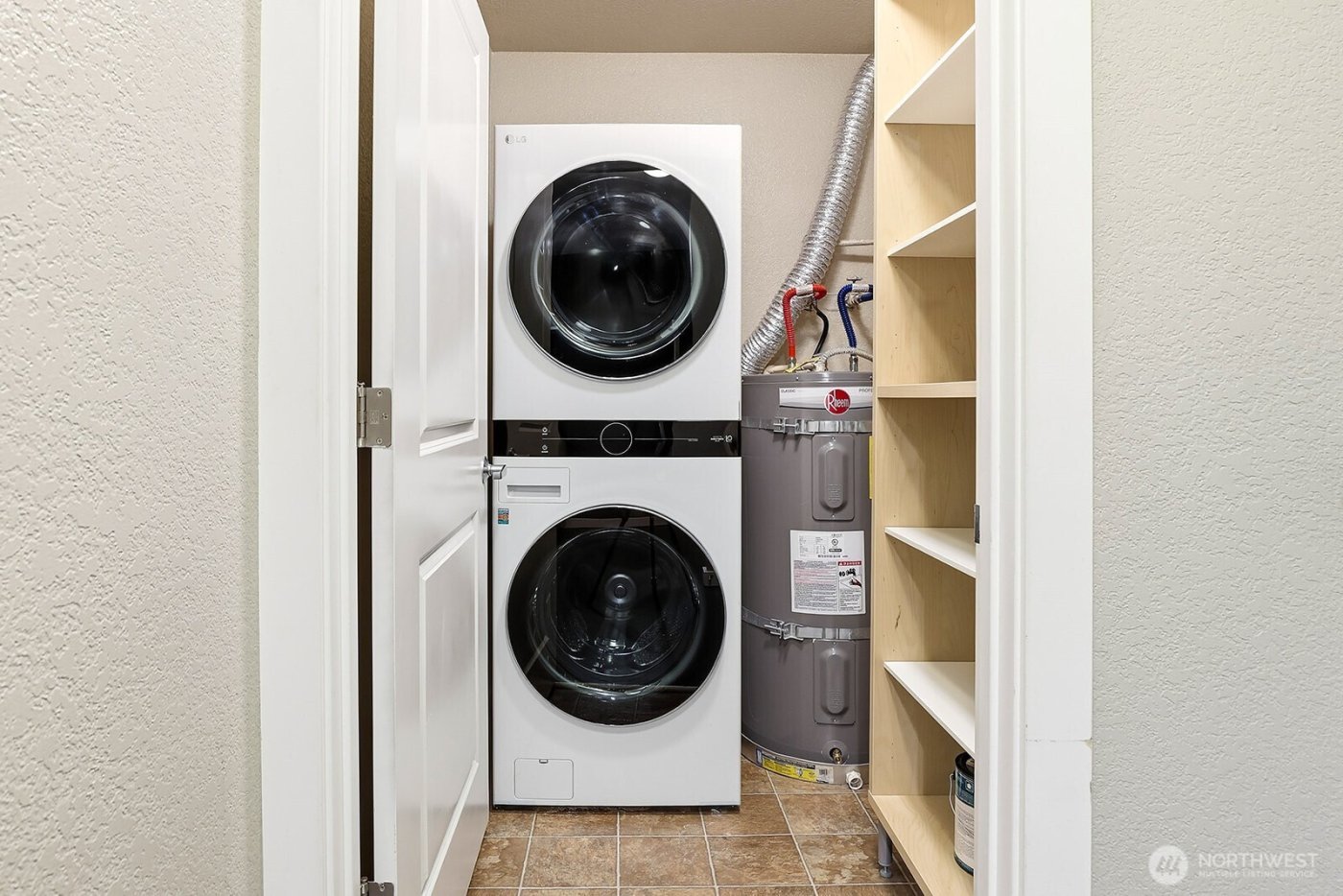 840 NE 125th Street NE #304, Seattle, WA 98125-3961