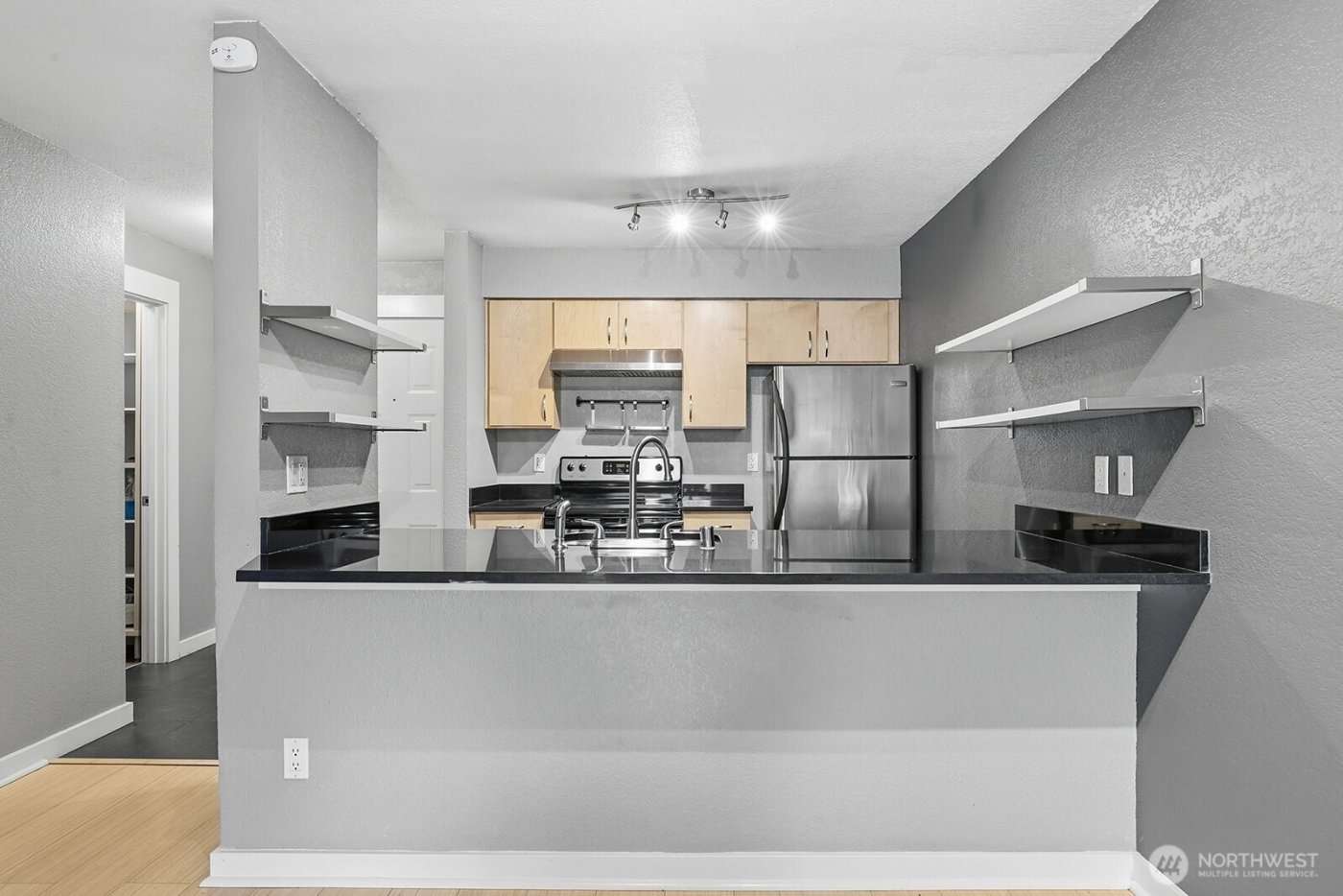 840 NE 125th Street NE #304, Seattle, WA 98125-3961