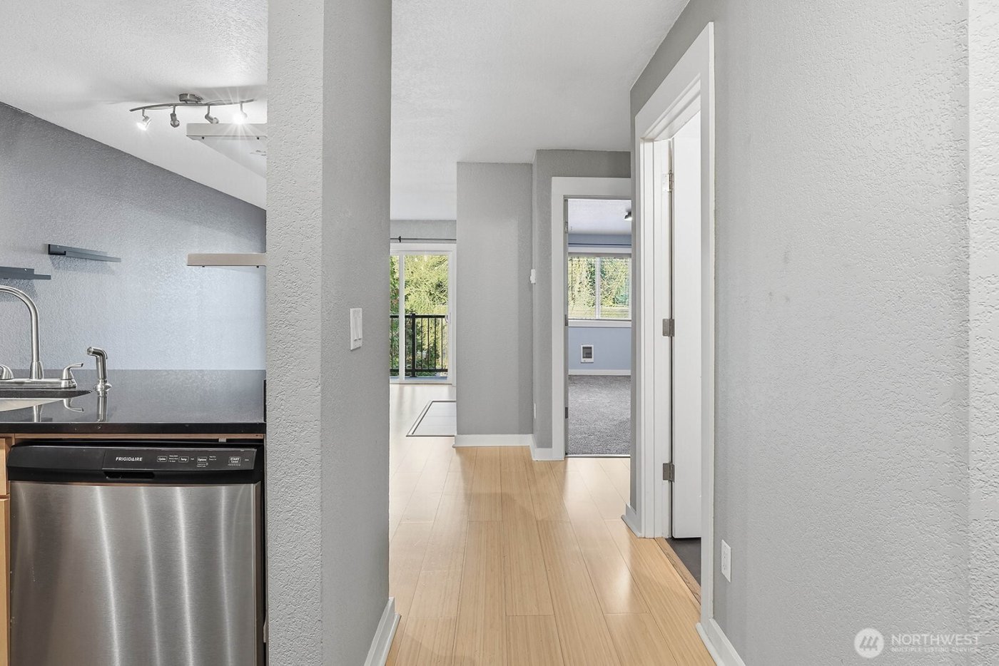 840 NE 125th Street NE #304, Seattle, WA 98125-3961