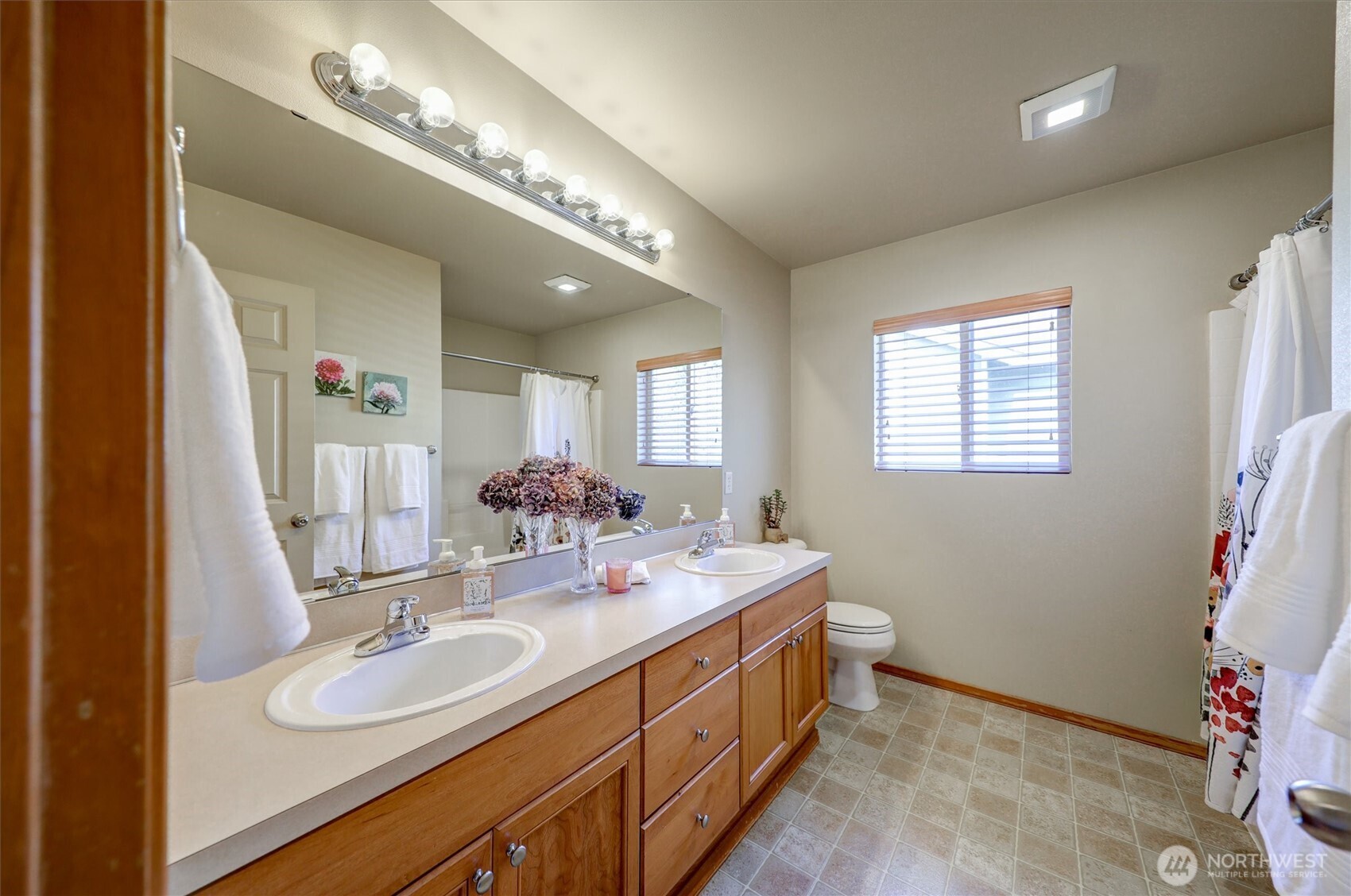 252 Quincy Avenue NE, Renton, WA 98059