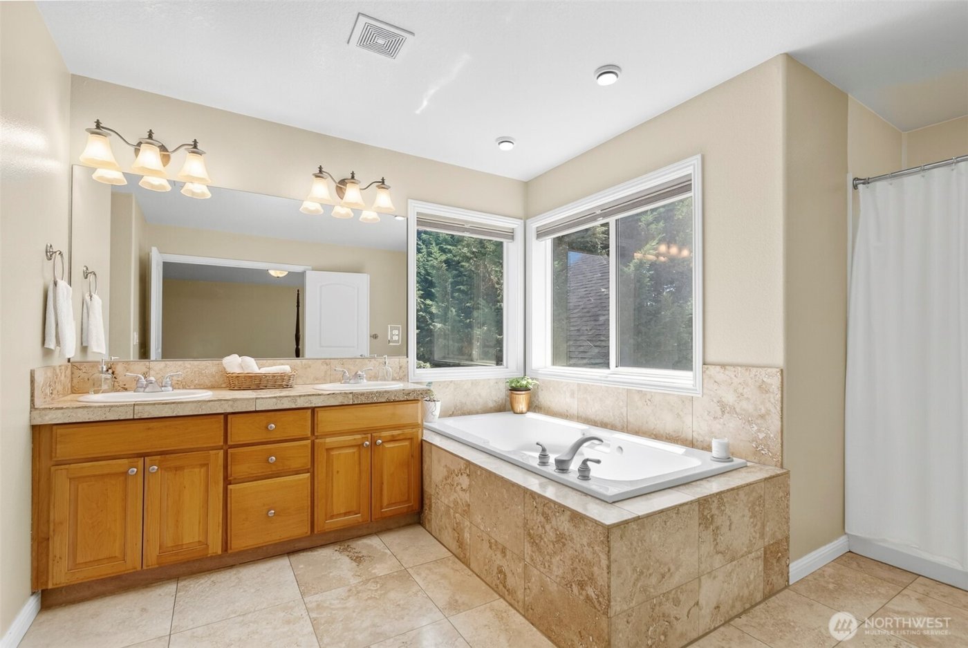 16715 NE 5th Street , Vancouver, WA 98684