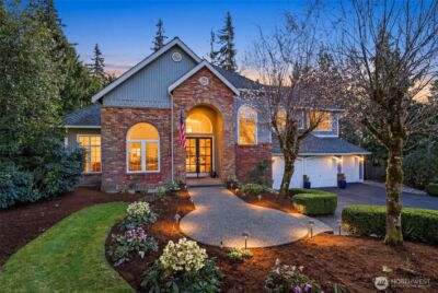 9604 215th Avenue NE, Redmond, WA 98053-7698