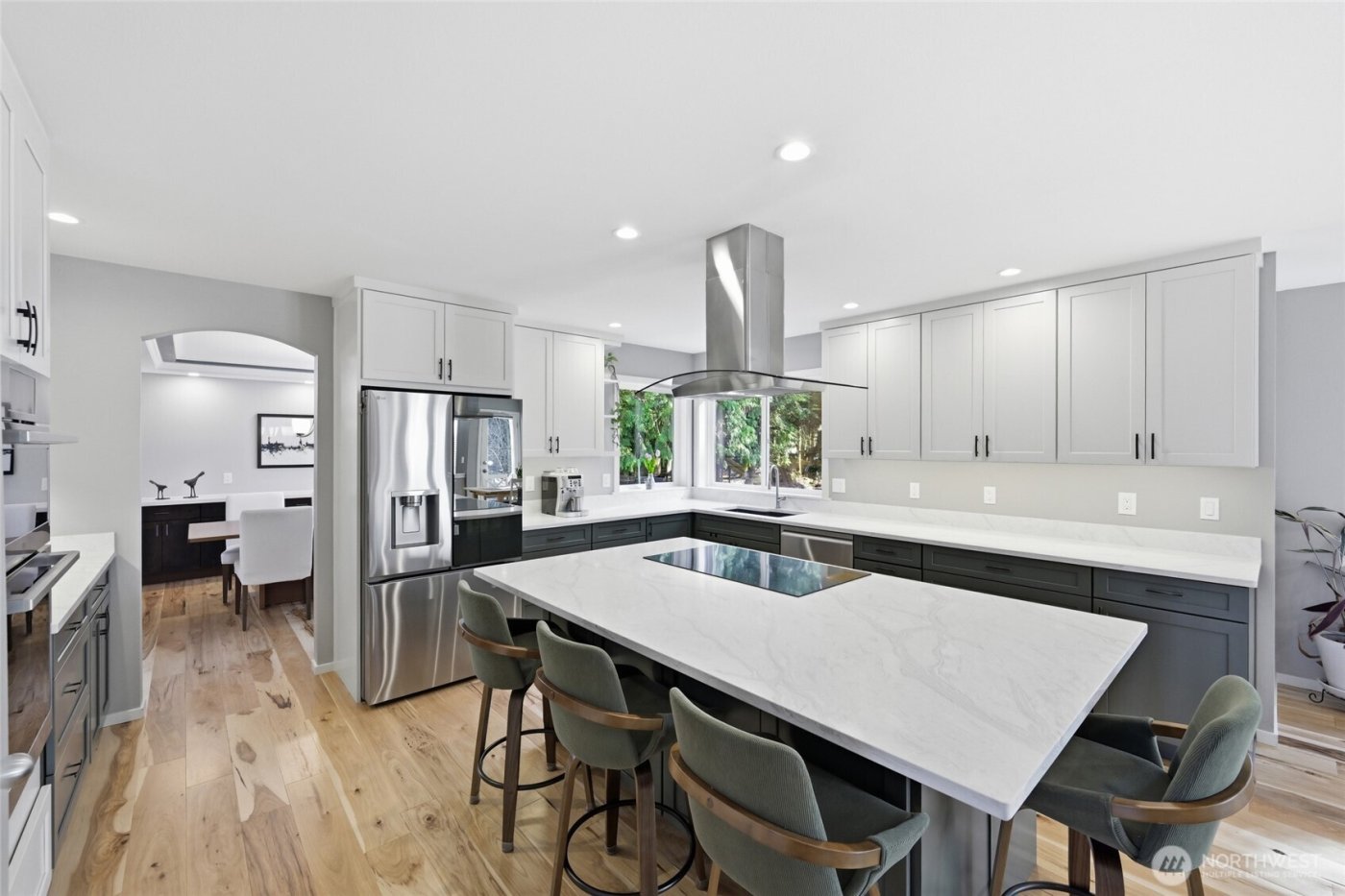 9604 215th Avenue NE, Redmond, WA 98053-7698