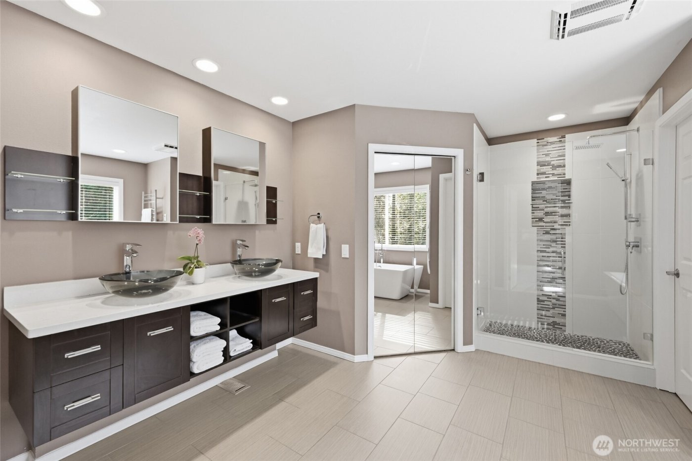 9604 215th Avenue NE, Redmond, WA 98053-7698