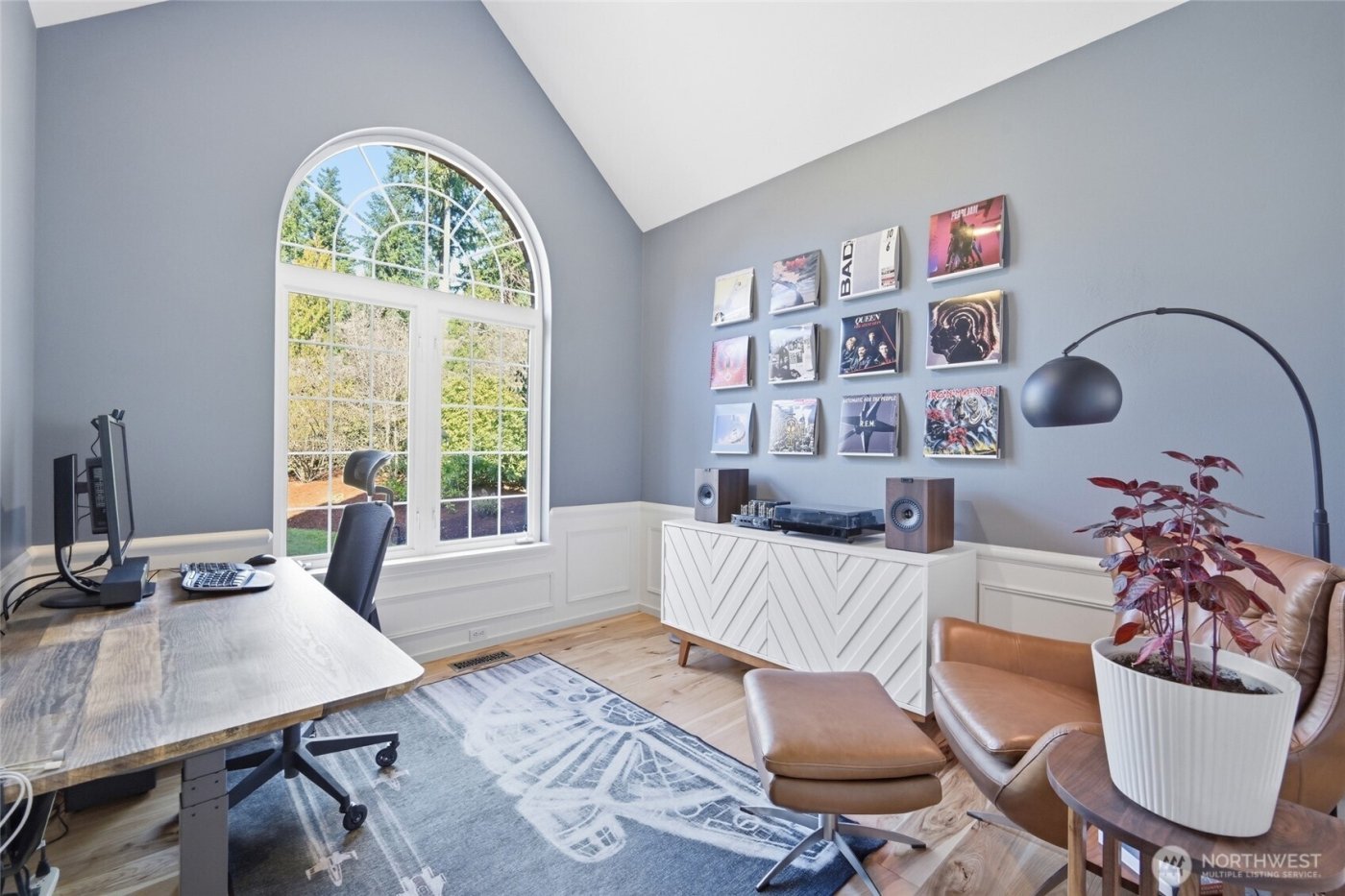 9604 215th Avenue NE, Redmond, WA 98053-7698