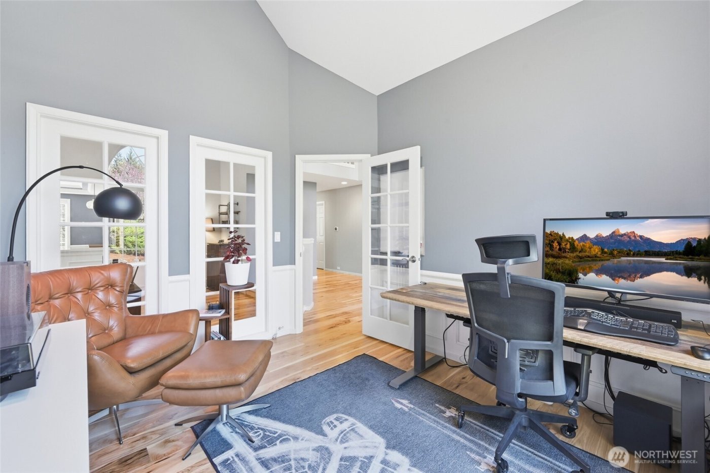 9604 215th Avenue NE, Redmond, WA 98053-7698