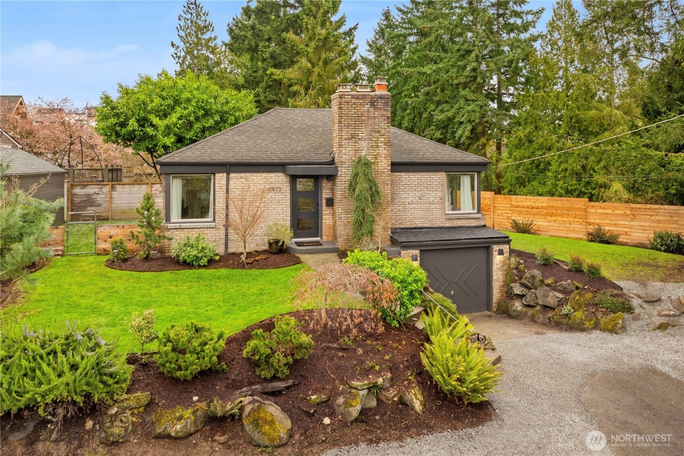 3911 SW Forest Street , Seattle, WA 98116