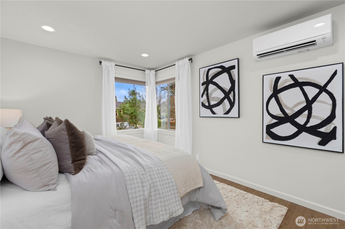 3911 SW Forest Street , Seattle, WA 98116