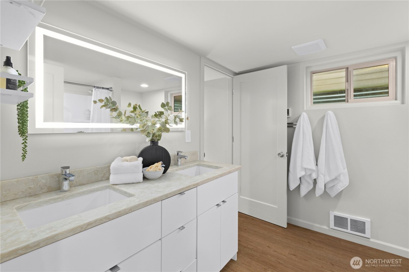 3911 SW Forest Street , Seattle, WA 98116