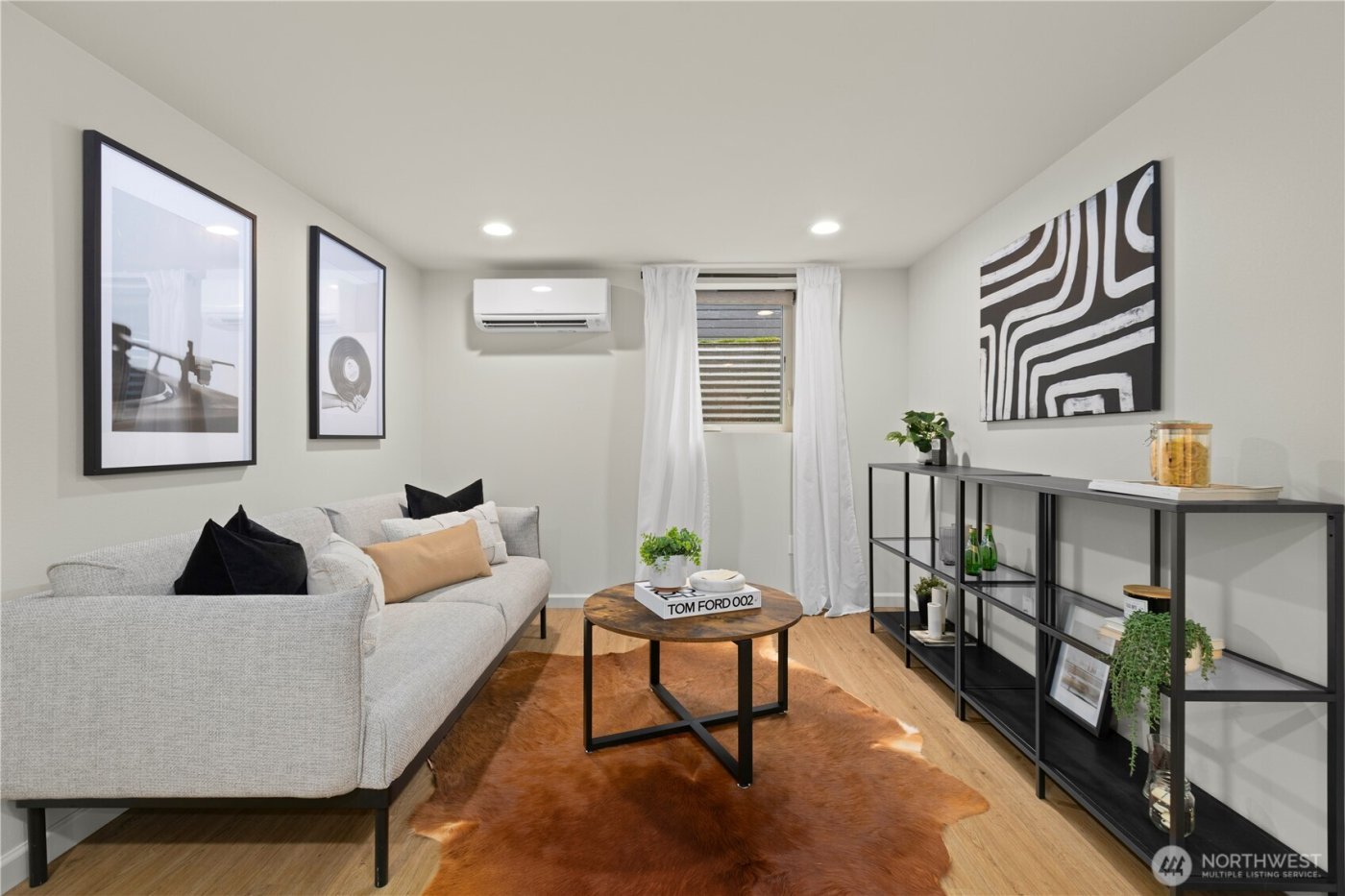 3911 SW Forest Street , Seattle, WA 98116