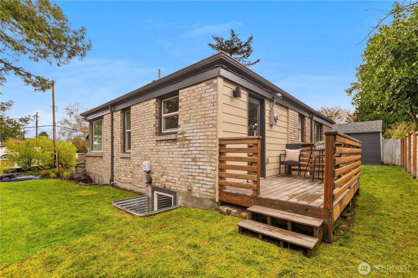 3911 SW Forest Street , Seattle, WA 98116