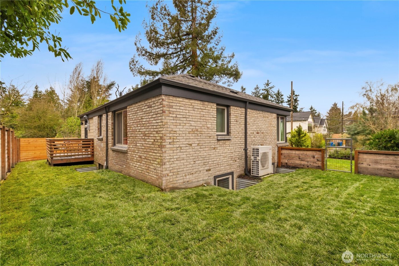 3911 SW Forest Street , Seattle, WA 98116