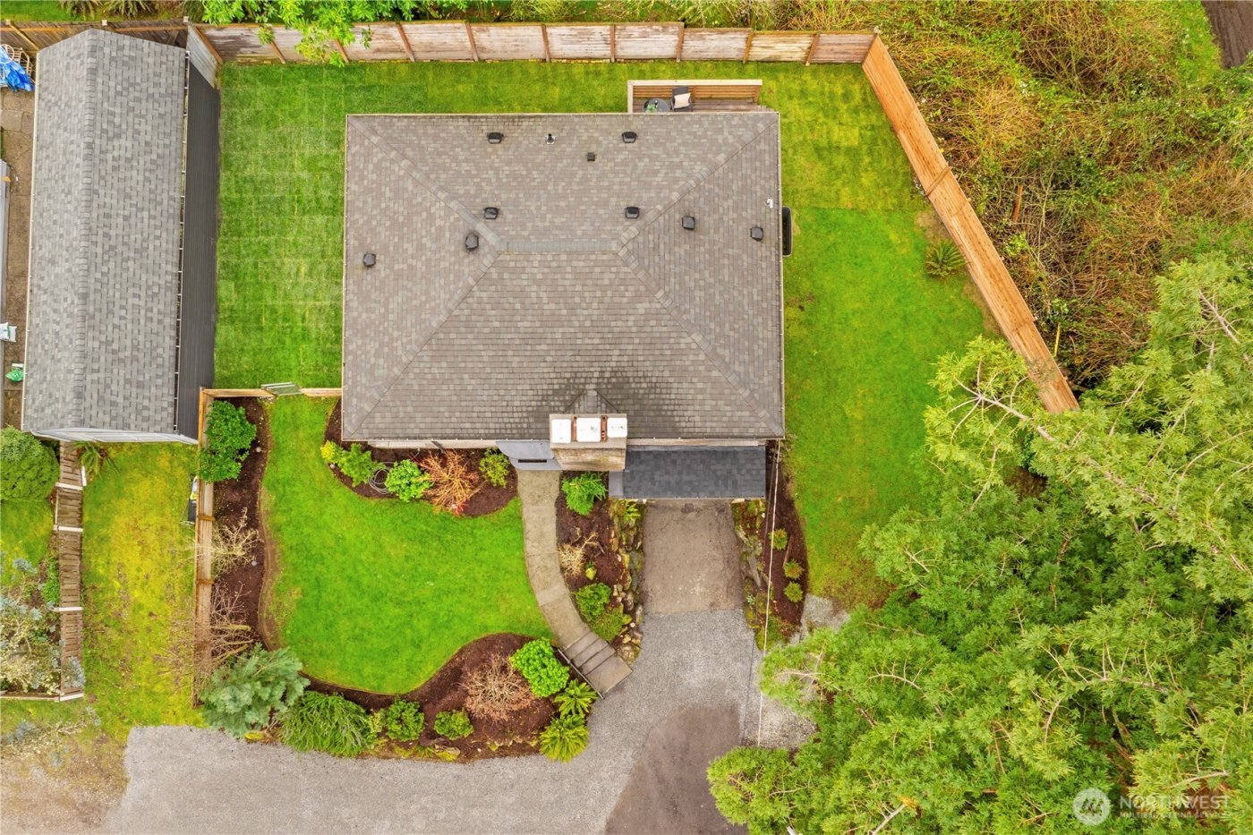 3911 SW Forest Street , Seattle, WA 98116