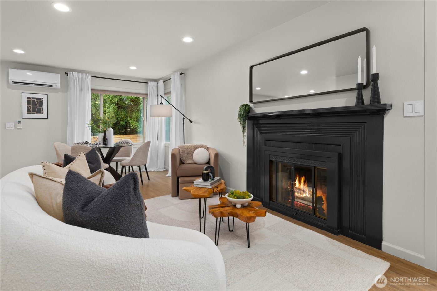 3911 SW Forest Street , Seattle, WA 98116