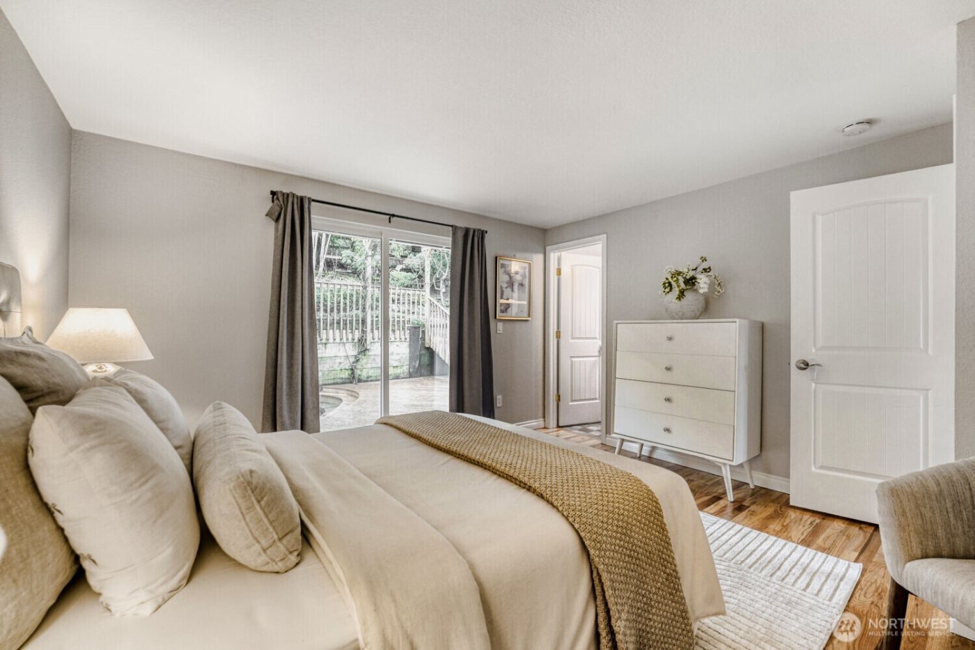 7927 5th Avenue SW, Seattle, WA 98106