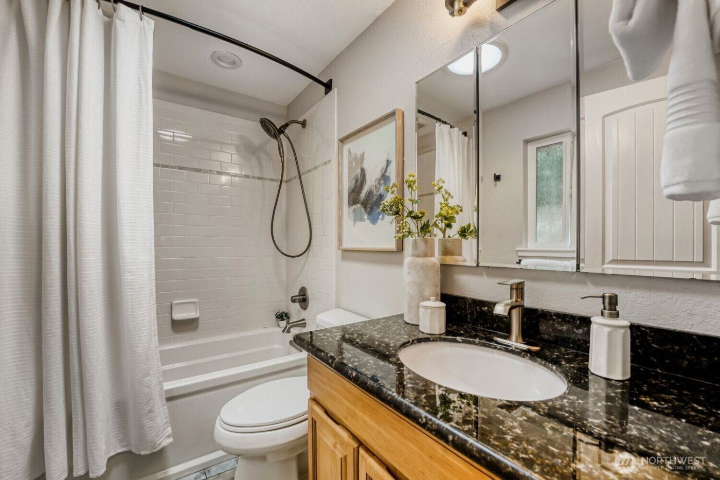 7927 5th Avenue SW, Seattle, WA 98106