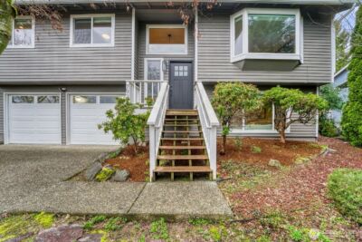 7927 5th Avenue SW, Seattle, WA 98106 - Photo 2
