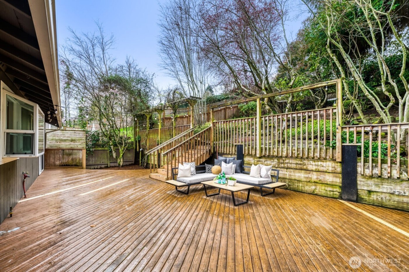 7927 5th Avenue SW, Seattle, WA 98106