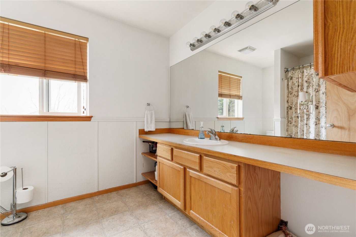 64 SW Festival Court , Oak Harbor, WA 98277