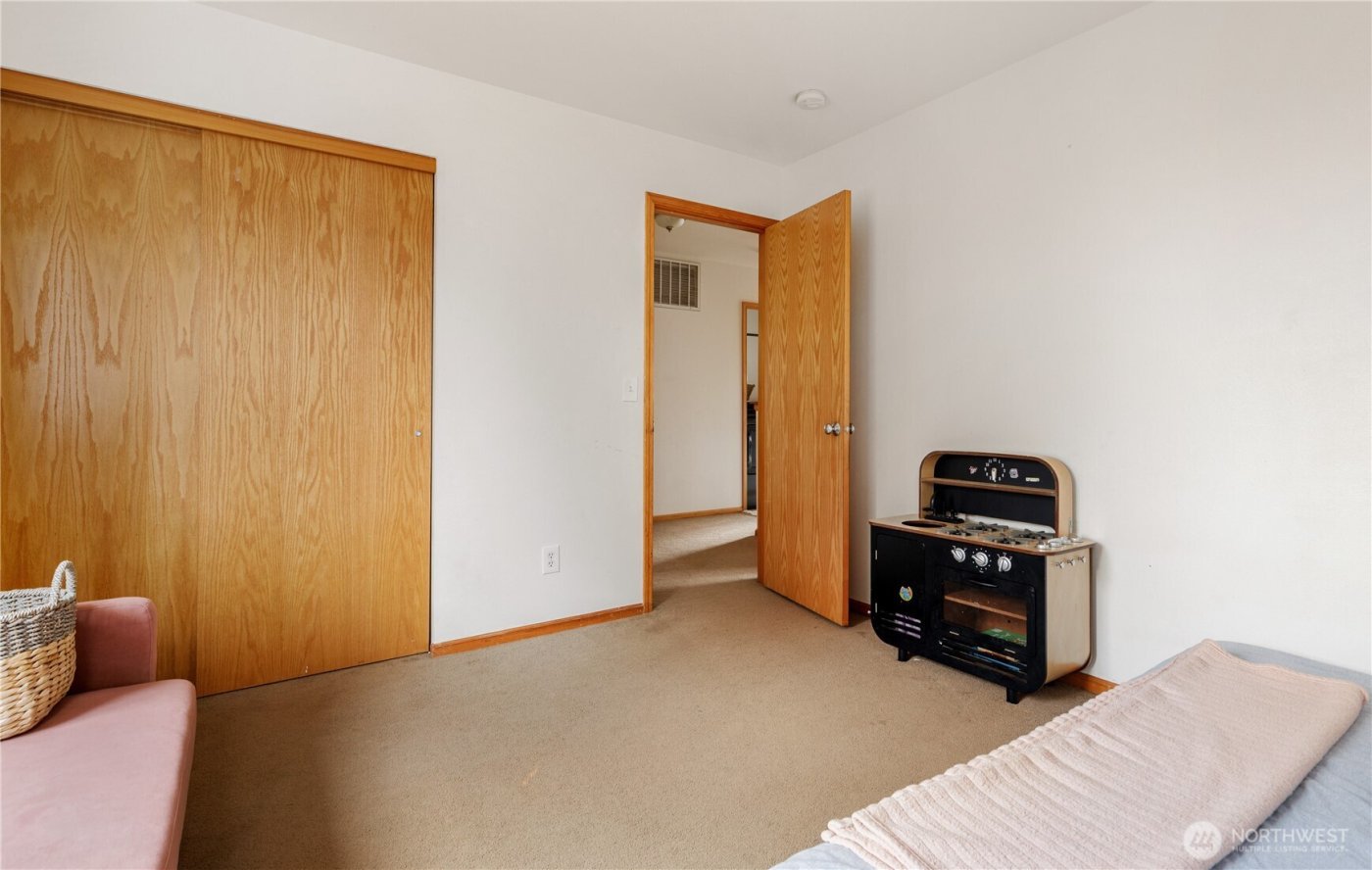 64 SW Festival Court , Oak Harbor, WA 98277