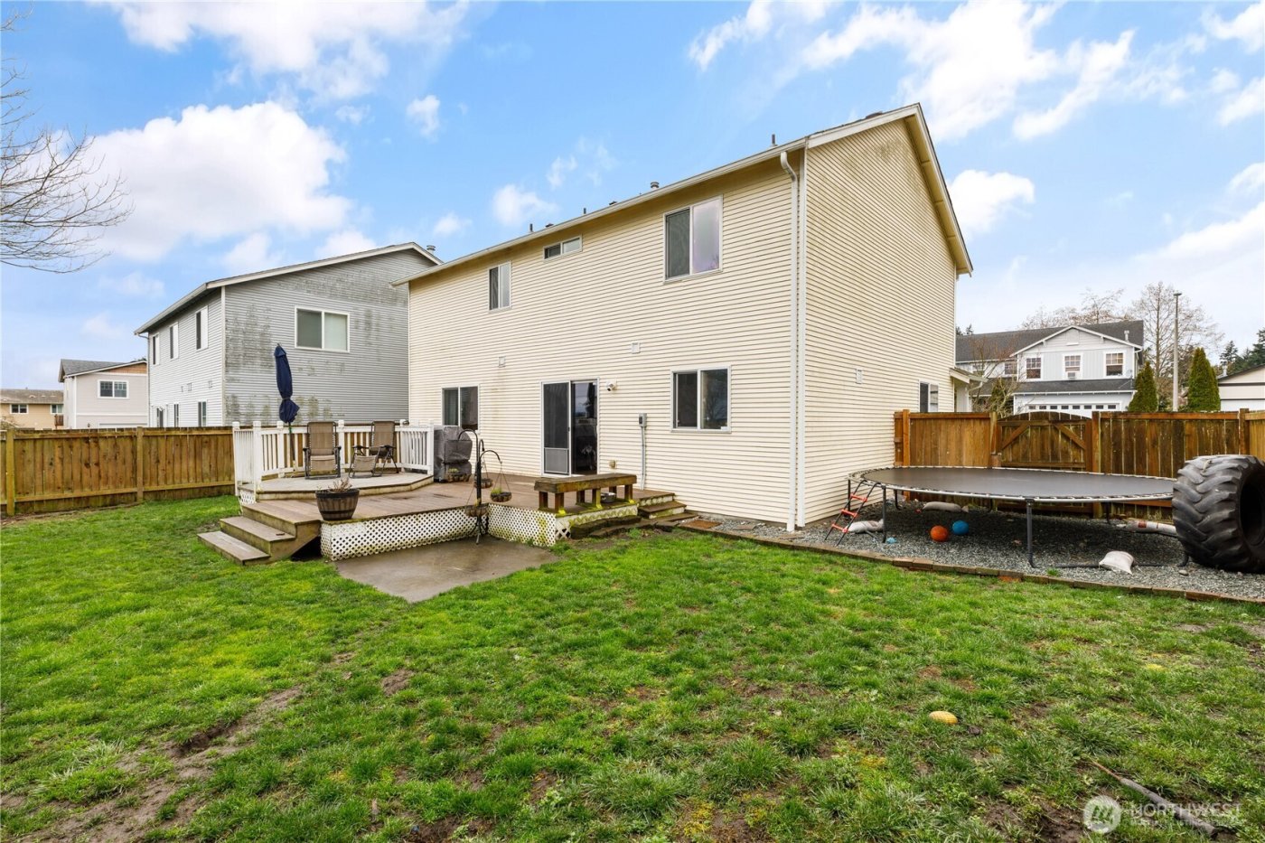 64 SW Festival Court , Oak Harbor, WA 98277