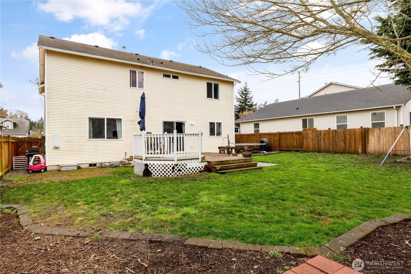 64 SW Festival Court , Oak Harbor, WA 98277