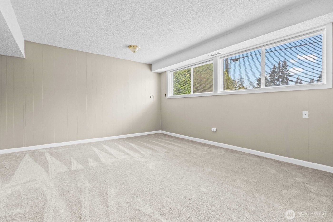 16709 58th Place W, Lynnwood, WA 98037