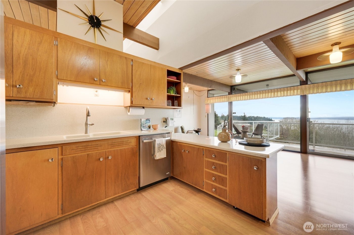 12895 Shorecrest Drive SW, Seattle, WA 98146