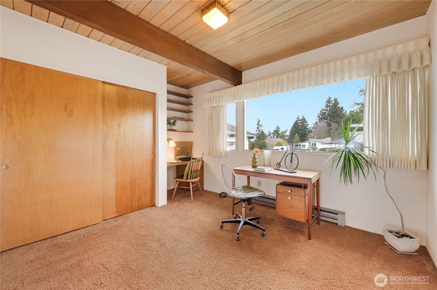 12895 Shorecrest Drive SW, Seattle, WA 98146