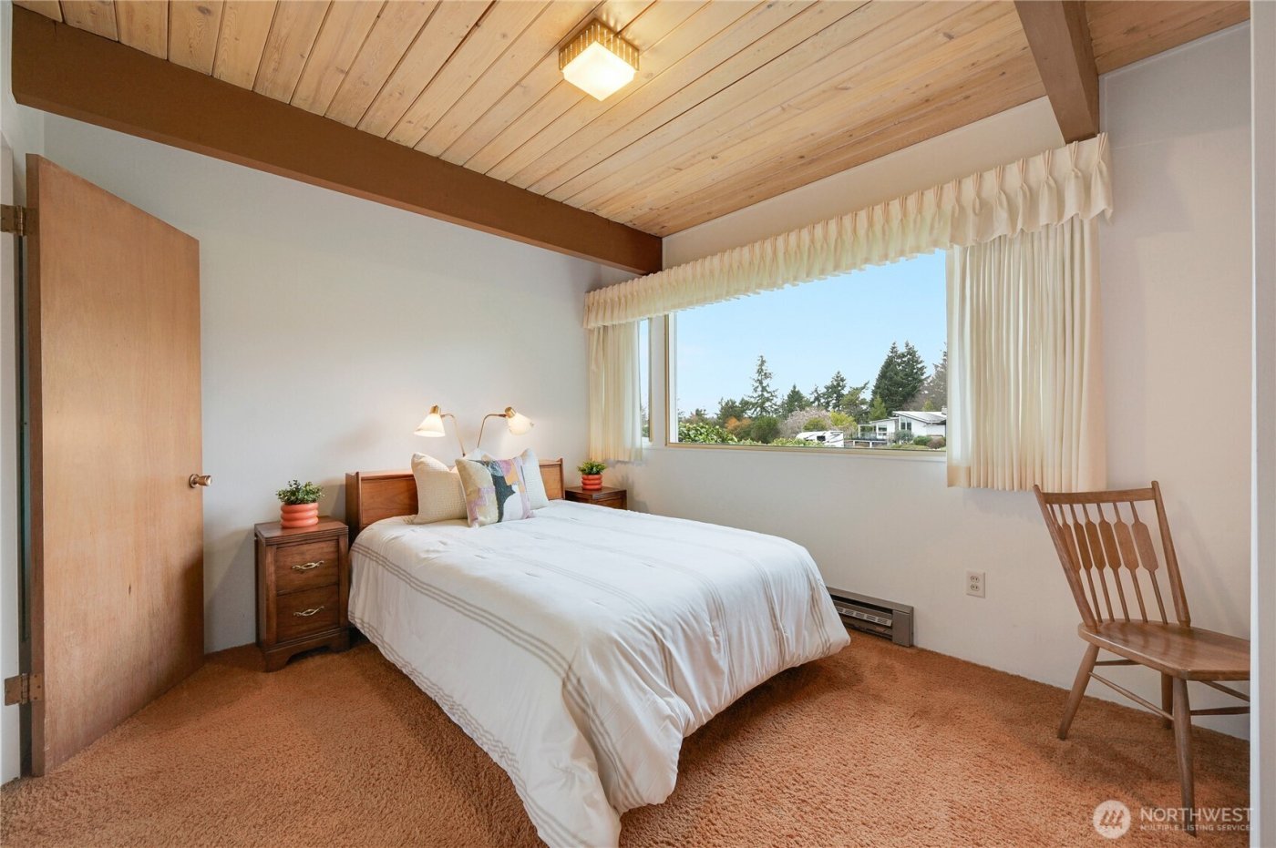 12895 Shorecrest Drive SW, Seattle, WA 98146