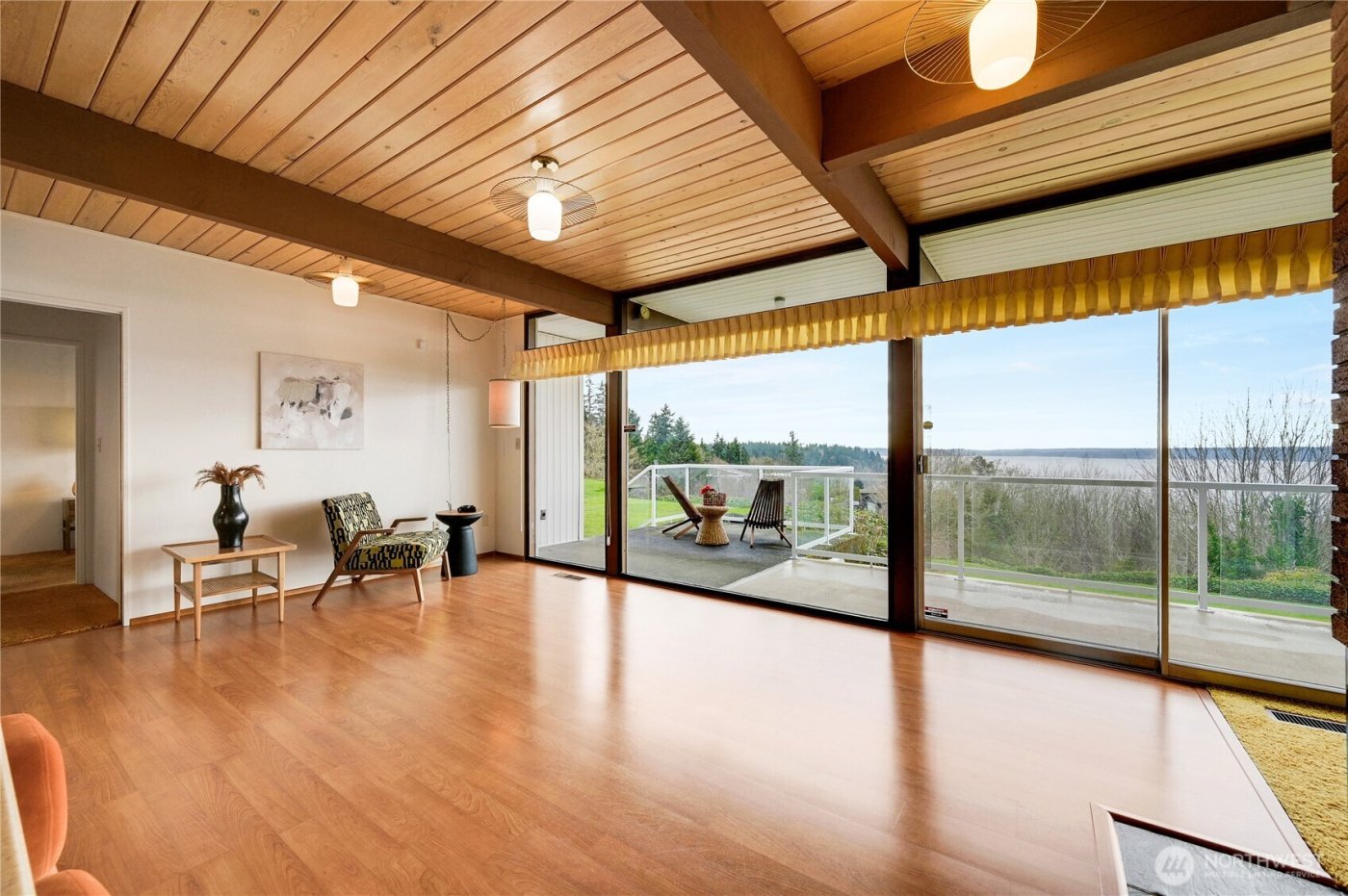 12895 Shorecrest Drive SW, Seattle, WA 98146