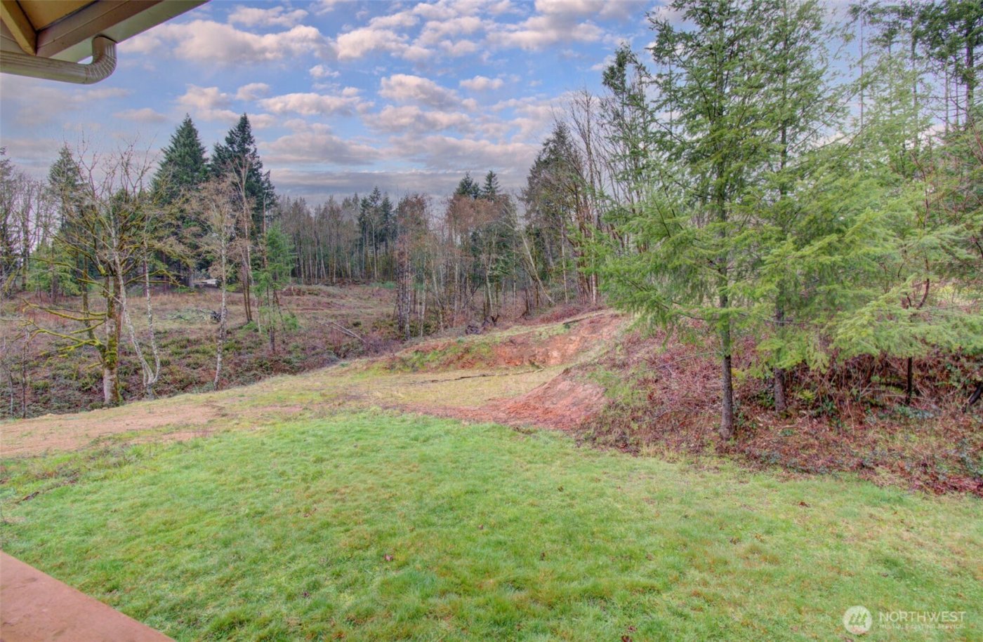498 Bryant Hill Road , Woodland, WA 98674