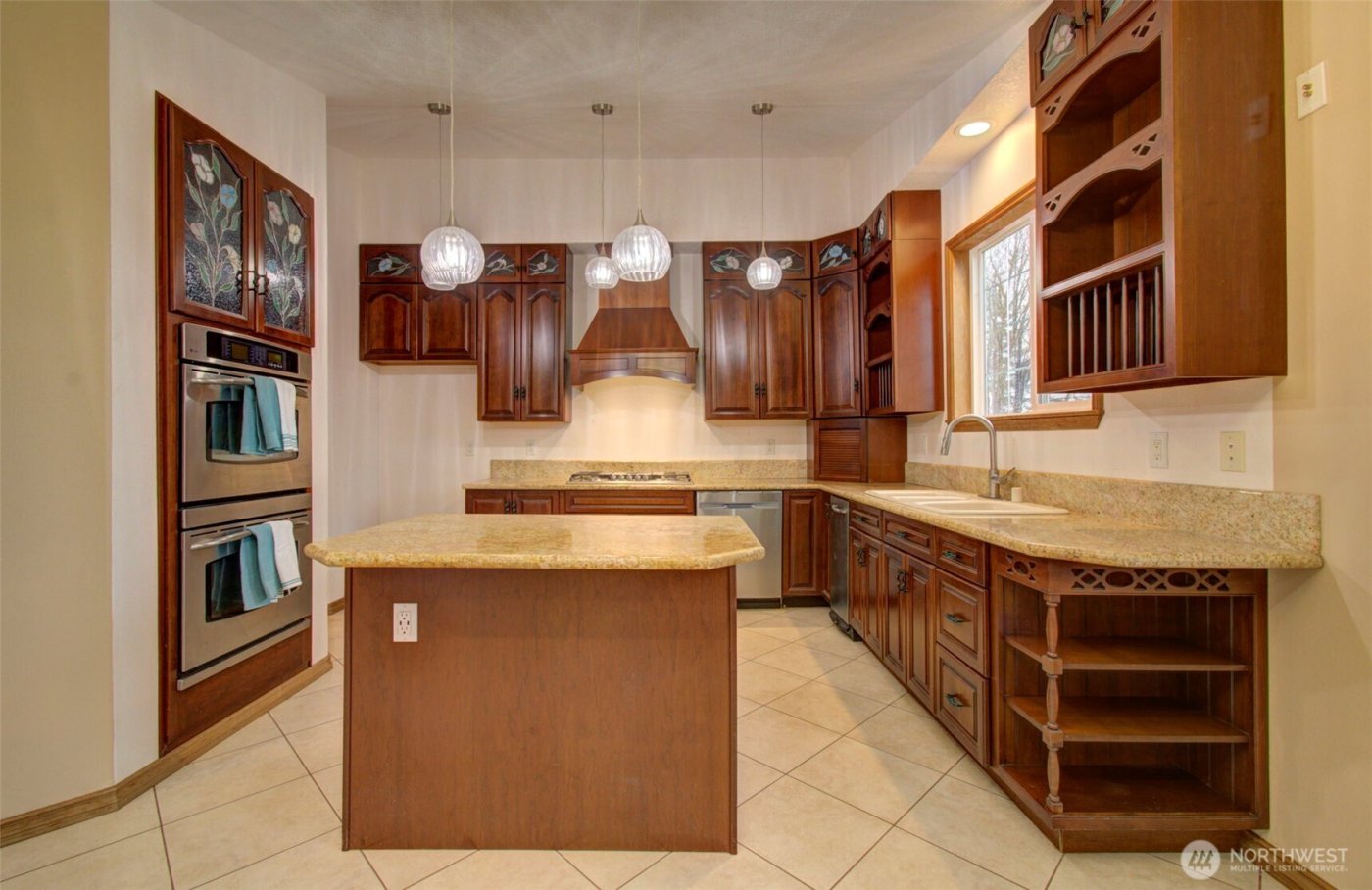 498 Bryant Hill Road , Woodland, WA 98674
