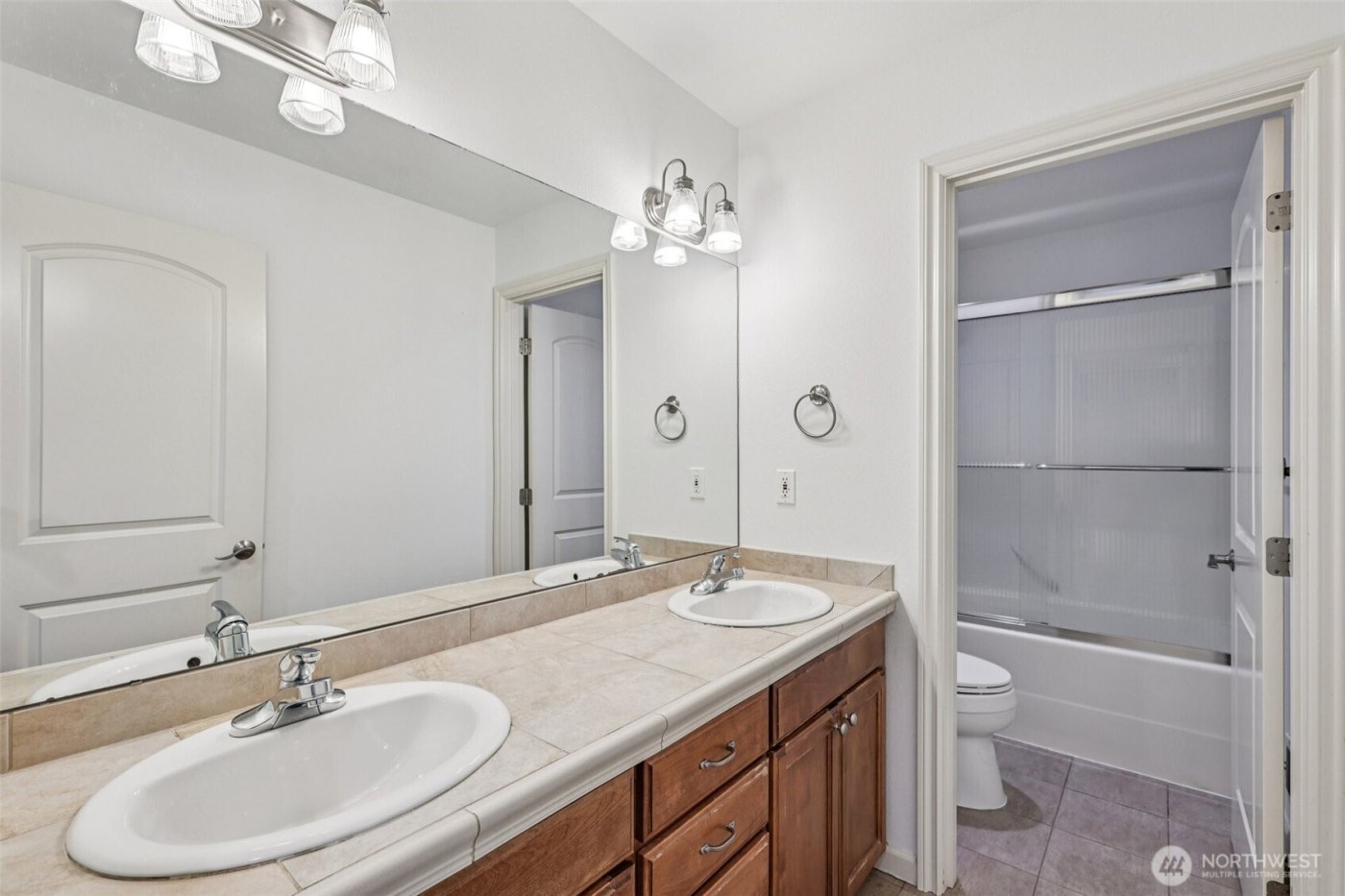 20212 83rd Place NE, Kenmore, WA 98028