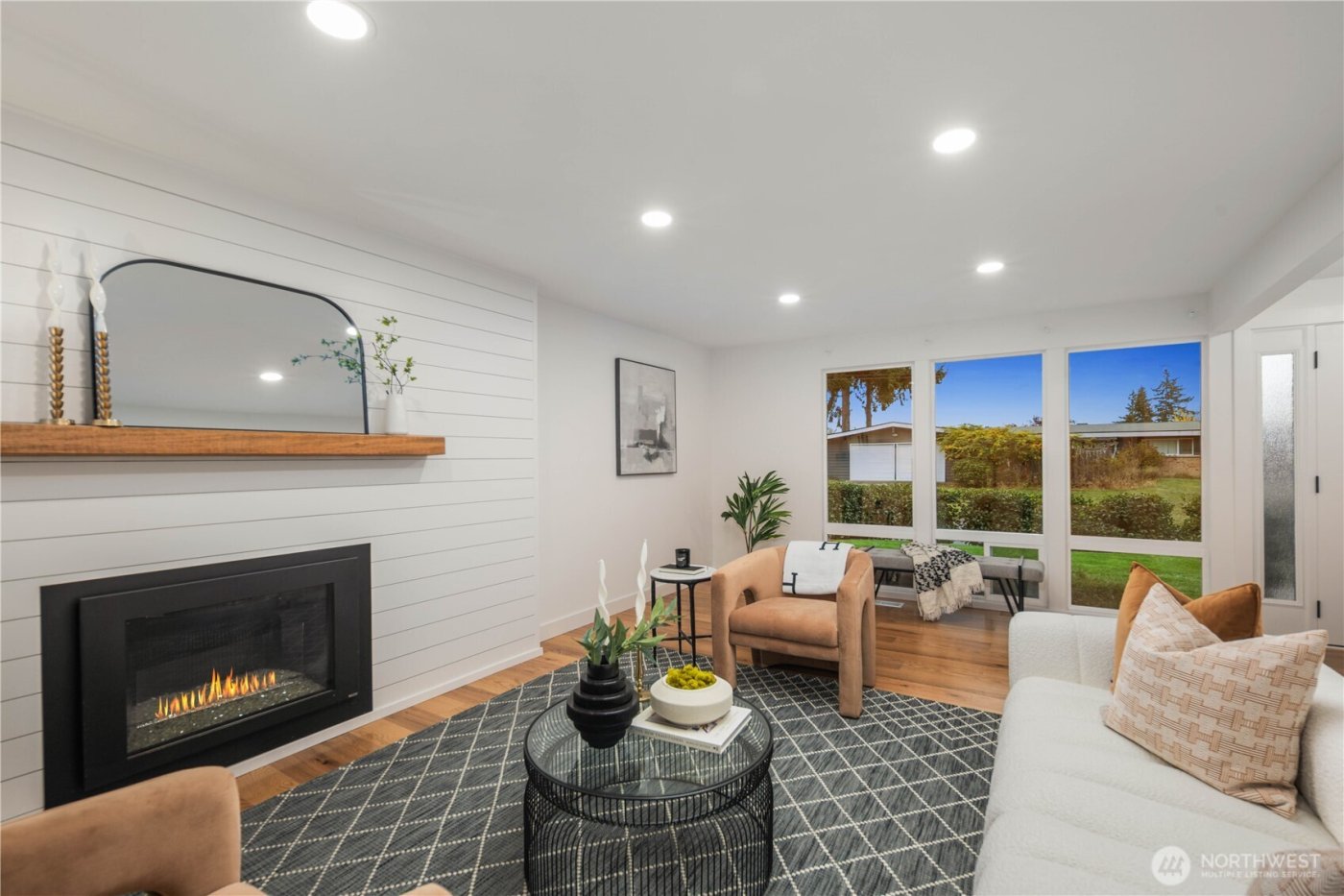 16802 NE 6th Place , Bellevue, WA 98008