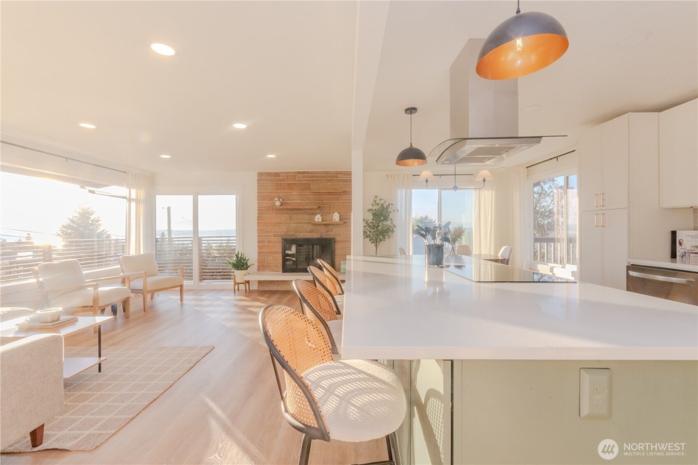 242 SW 186th Street , Normandy Park, WA 98166