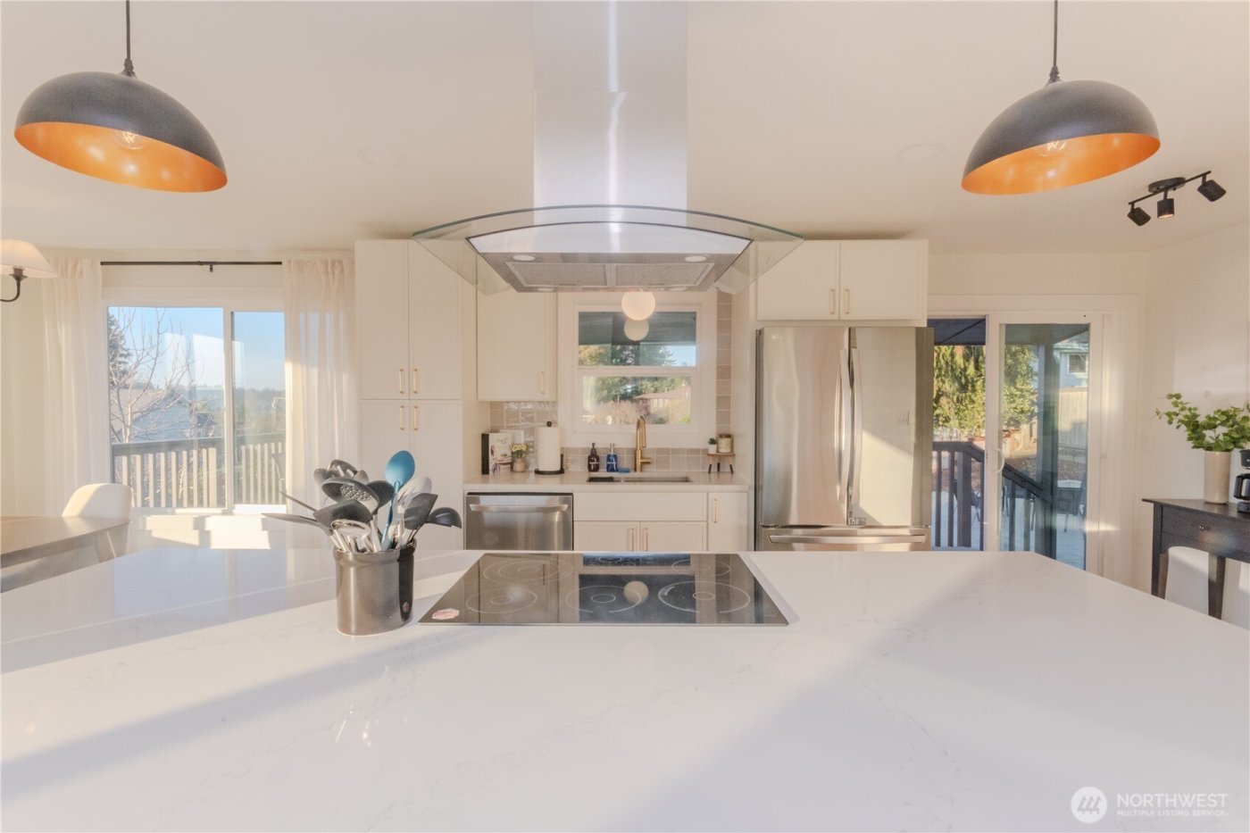 242 SW 186th Street , Normandy Park, WA 98166