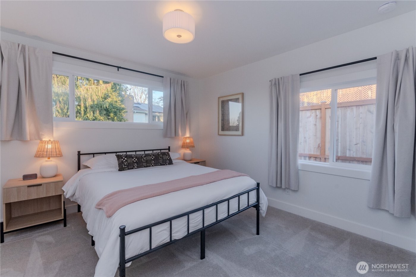 242 SW 186th Street , Normandy Park, WA 98166