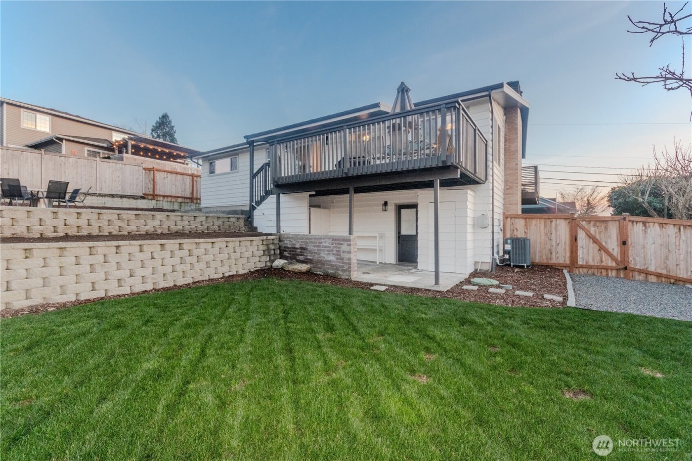 242 SW 186th Street , Normandy Park, WA 98166