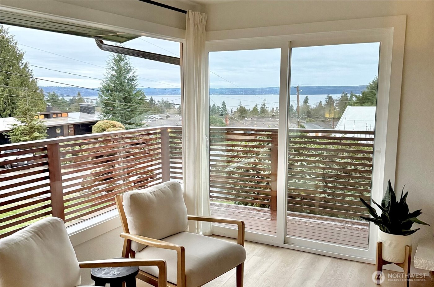 242 SW 186th Street , Normandy Park, WA 98166