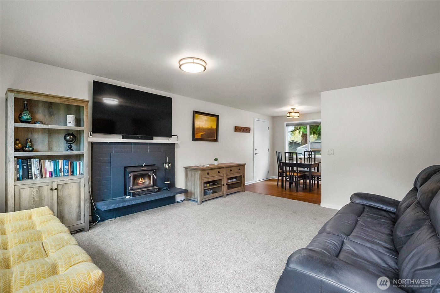 17419 Gravenstein Road , Bothell, WA 98012-9159