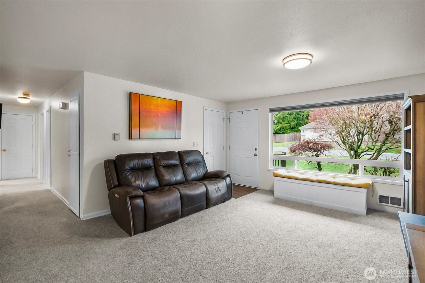 17419 Gravenstein Road , Bothell, WA 98012-9159